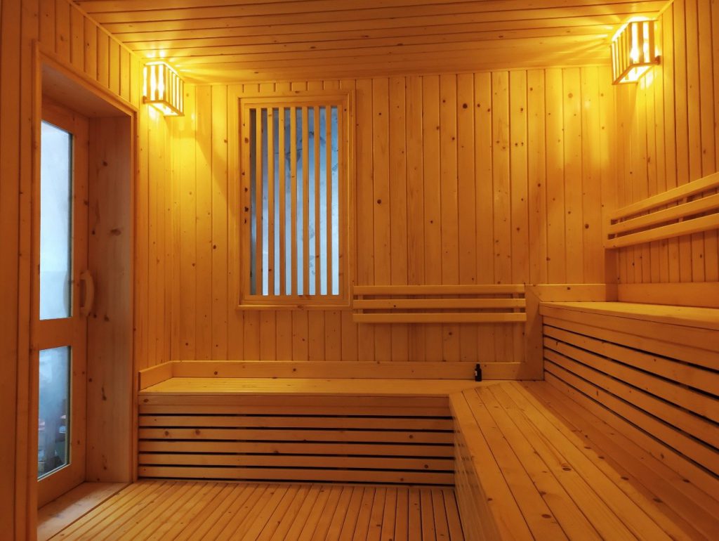 Thi công phòng xông hơi sauna